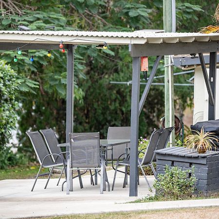 Mt Larcom Tourist Park Hotel Mount Larcom Ngoại thất bức ảnh