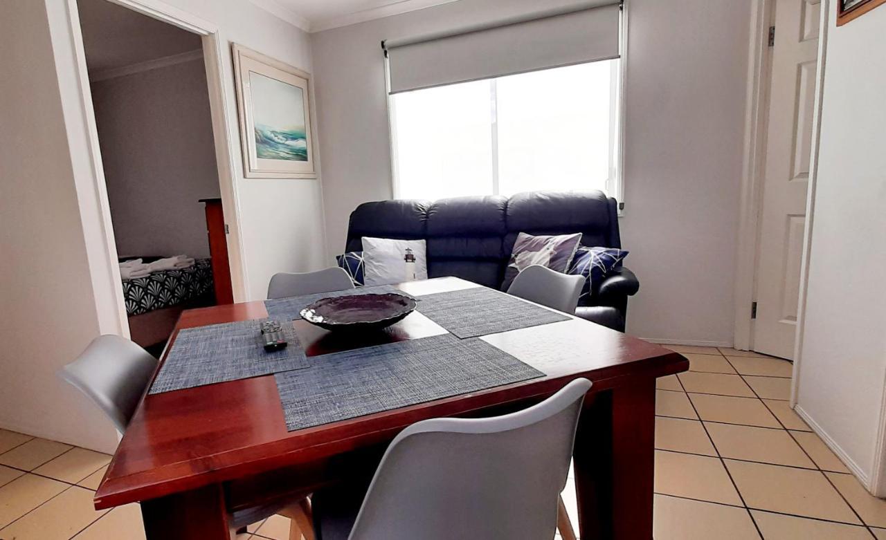 Mt Larcom Tourist Park Hotel Mount Larcom Ngoại thất bức ảnh