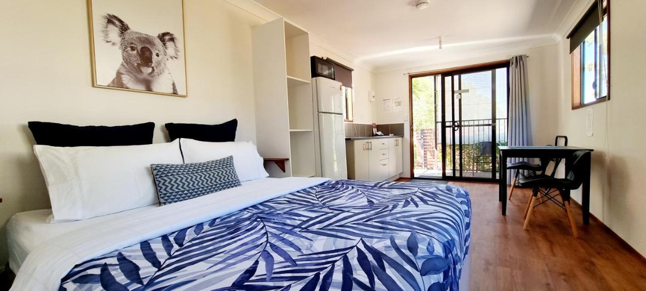 Mt Larcom Tourist Park Hotel Mount Larcom Ngoại thất bức ảnh