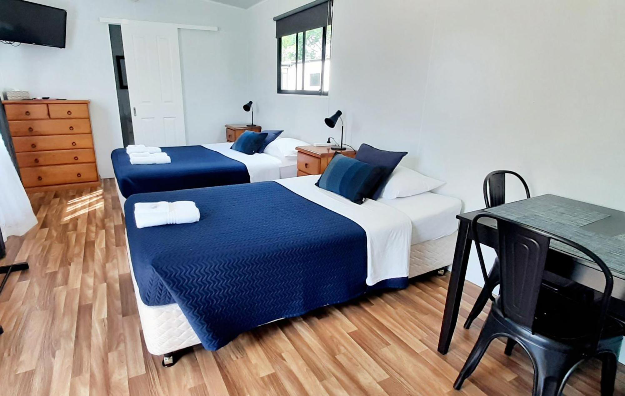 Mt Larcom Tourist Park Hotel Mount Larcom Phòng bức ảnh